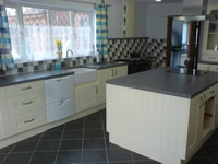 Kitchen refurbishment - kitchen fitted